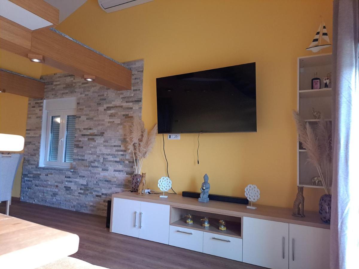 Apartman Vidas Palit Zewnętrze zdjęcie